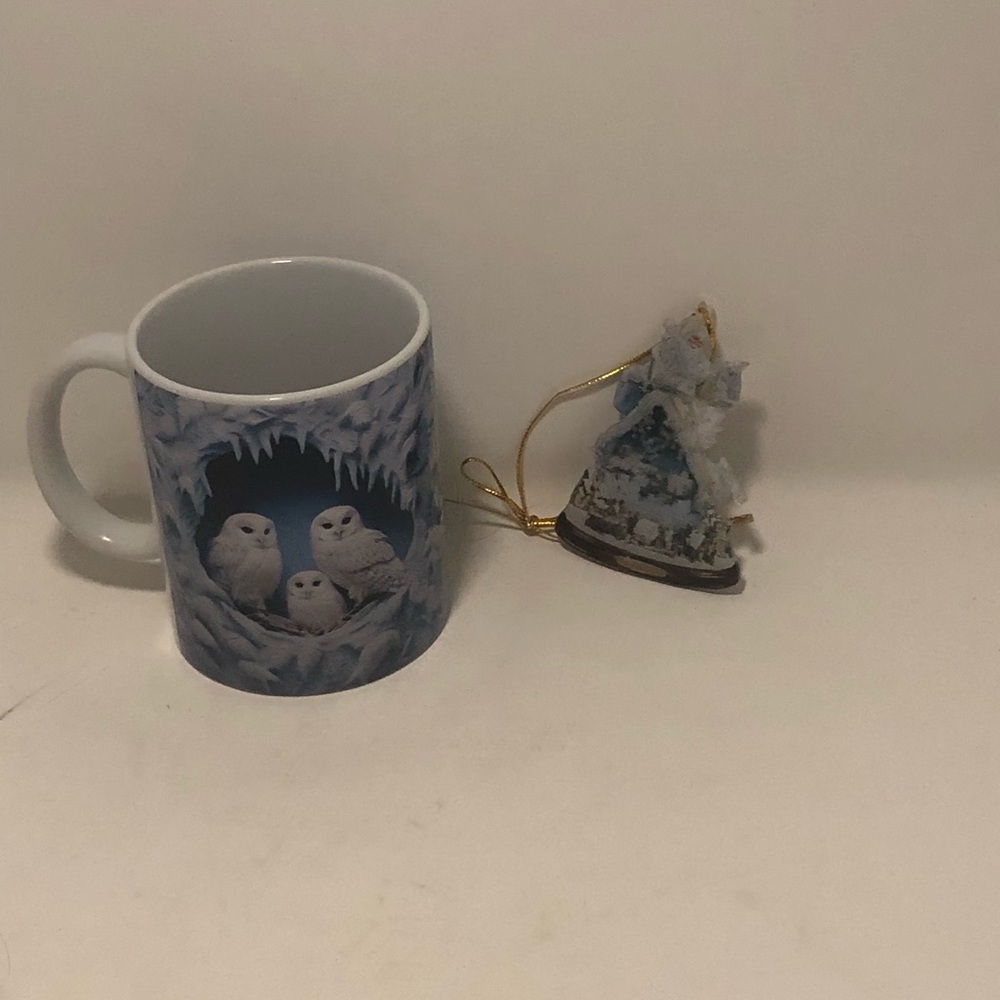 Holiday and Winter Bundle - Free with any Home Decor Purchase.